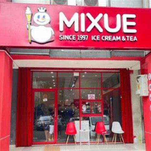 Mixue chega ao Brasil com investimento bilionário e promete abrir 25 mil franquias até 2030. Conheça o modelo, vantagens e desafios da marca chinesa.